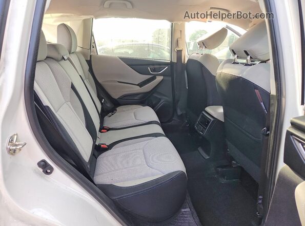 JF2SKADC9MH481517 2021 SUBARU FORESTER White Սալոնի հետևի տեսք