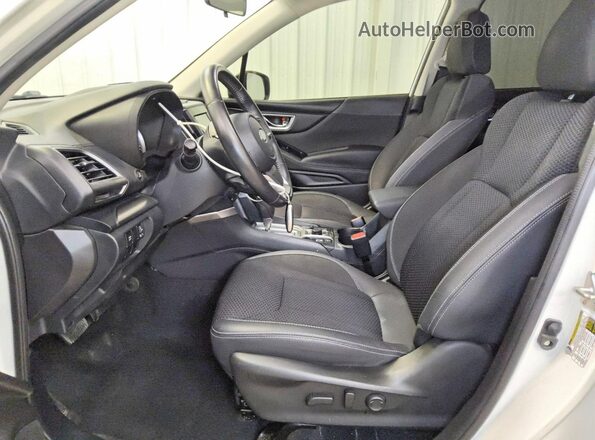 JF2SKADCXPH443251 2023 SUBARU FORESTER White Вид салону спереду