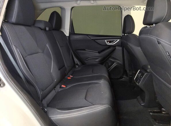 JF2SKADCXPH443251 2023 SUBARU FORESTER White Вид задньої частини салону