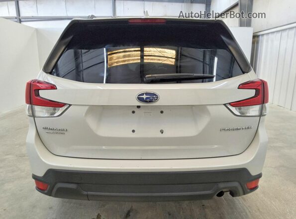 JF2SKADCXPH443251 2023 SUBARU FORESTER White Вид ззаду