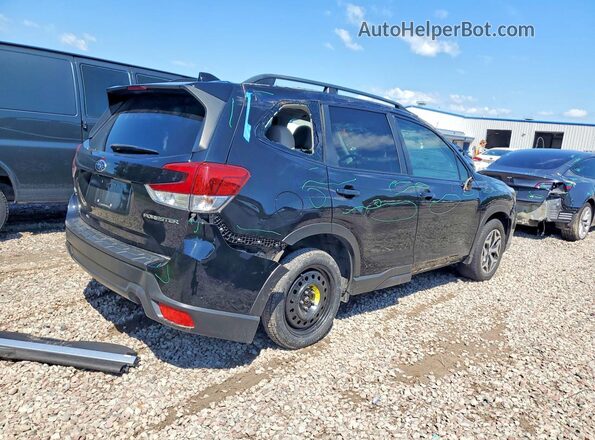 JF2SKAFC3MH488282 2021 SUBARU FORESTER Черный Задняя правая четверть
