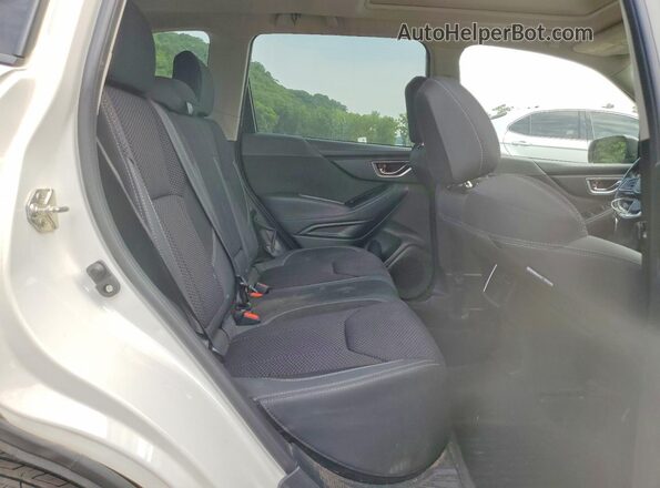 JF2SKAFC4MH418595 2021 SUBARU FORESTER White უკანა სალონის ხედი