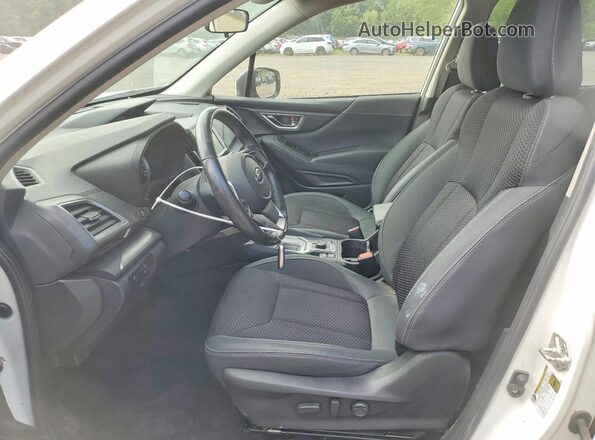 JF2SKAFC4MH418595 2021 SUBARU FORESTER White წინა სალონის ხედი