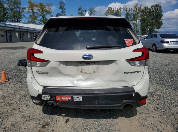 JF2SKAJC1LH515498 2020 SUBARU FORESTER White Հետևի տեսք