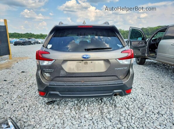 JF2SKAJC3LH415905 2020 SUBARU FORESTER Tan Widok z tyłu