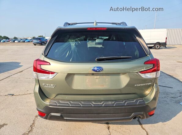 JF2SKAJC5MH587337 2021 SUBARU FORESTER Green უკანა ხედი