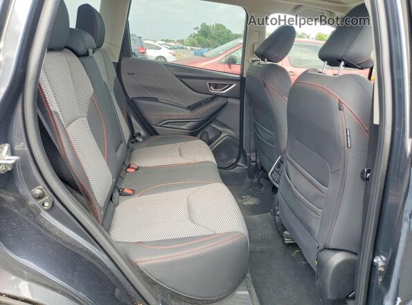JF2SKAPC4KH591867 2019 SUBARU FORESTER Gray Widok wnętrza z tyłu