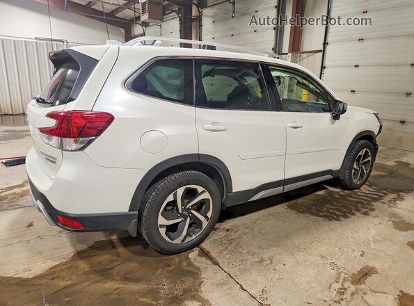 JF2SKARC1PH471724 2023 SUBARU FORESTER White Trasero derecho