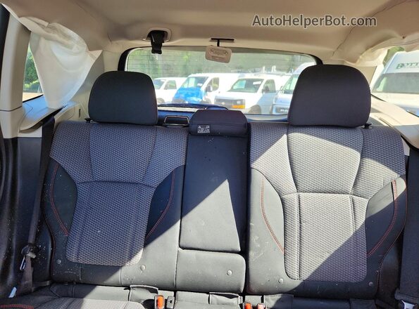 JF2SKARC3MH493736 2021 SUBARU FORESTER White უკანა სავარძლების ხედი