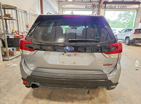 JF2SKARC6MH445485 2021 SUBARU FORESTER Silver Հետևի տեսք