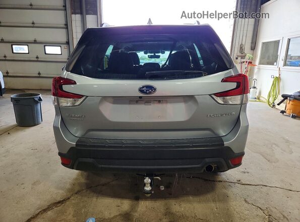 JF2SKAUC9MH529663 2021 SUBARU FORESTER Silver უკანა ხედი
