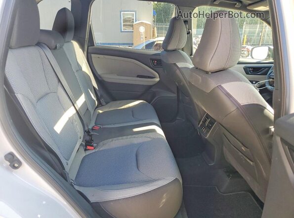 JF2SLDBC2SH451032 2025 SUBARU FORESTER White Вид задньої частини салону