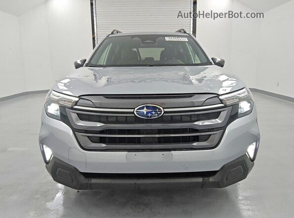JF2SLDBCXSH532845 2025 SUBARU FORESTER Silver Դիմացի տեսք
