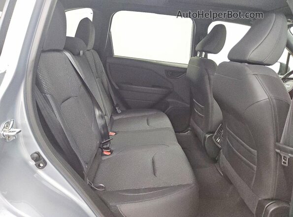 JF2SLDBCXSH532845 2025 SUBARU FORESTER Silver Սալոնի հետևի տեսք