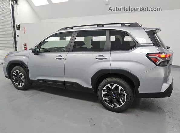 JF2SLDBCXSH532845 2025 SUBARU FORESTER Silver 