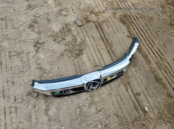 JHMCR6F32HC011002 2017 HONDA ACCORD White Engine compartment view