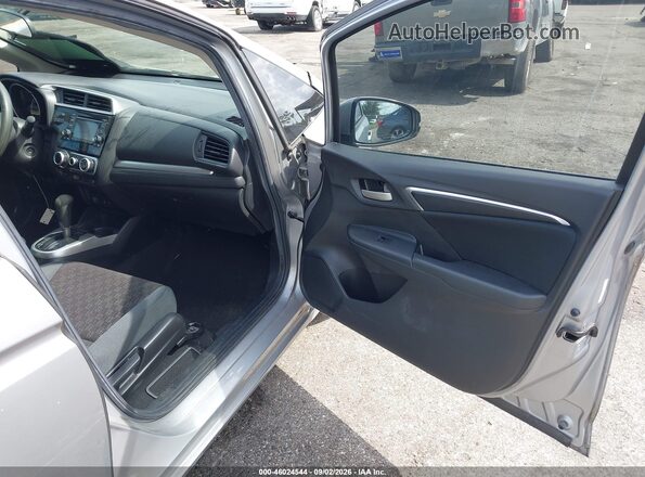 JHMGK5H53HS020182 2017 HONDA FIT Silver Widok wnętrza z przodu