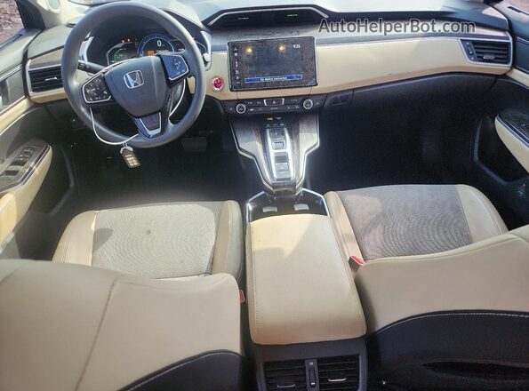 JHMZC5F19JC013324 2018 HONDA CLARITY Белый Вид панели приборов