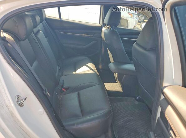 JM1BPBEM0K1131101 2019 MAZDA 3 Белый Вид задней части салона