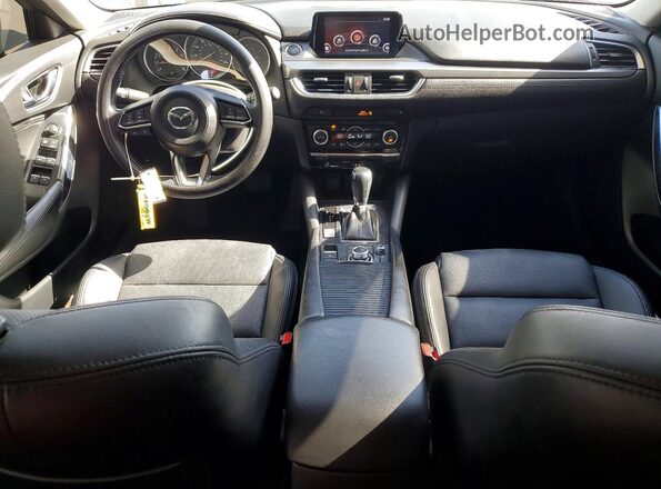 JM1GL1V5XH1154009 2017 MAZDA 6 Silver Vista del salpicadero