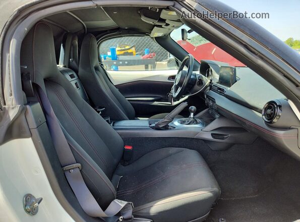 JM1NDAC77K0311694 2019 MAZDA MX-5 White Widok tylnych siedzeń
