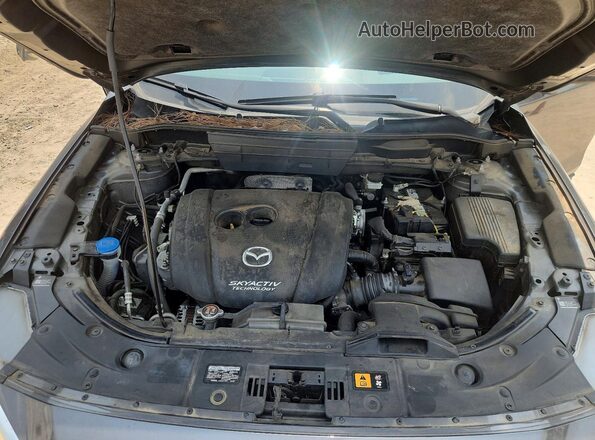 JM3KFADM5J1314210 2018 MAZDA CX-5 Gray Vista del compartimento del motor