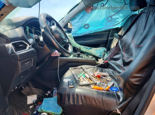 JM3KFBCM2M0344296 2021 MAZDA CX-5 Silver Widok wnętrza z przodu