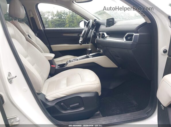 JM3KFBDM1J0435716 2018 MAZDA CX-5 White Front interior view