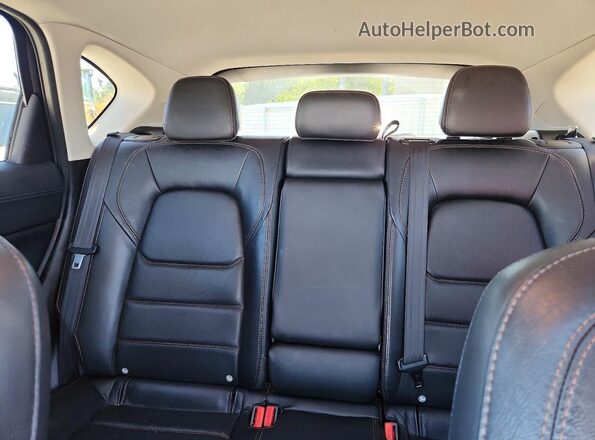 JM3KFBDM6J0344053 2018 MAZDA CX-5 Silver Հետևի նստատեղերի տեսք