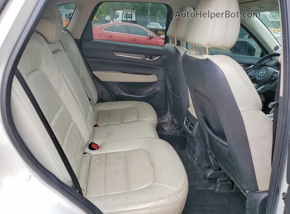 JM3KFBDMXJ0434452 2018 MAZDA CX-5 White Սալոնի հետևի տեսք