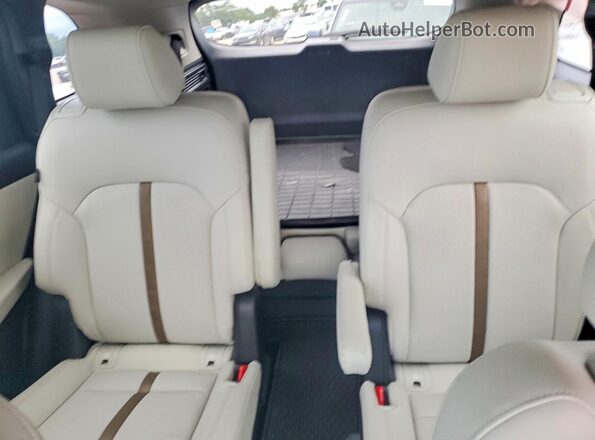 JM3KKEHD1S1236975 2025 MAZDA CX-90 Silver Widok tylnych siedzeń