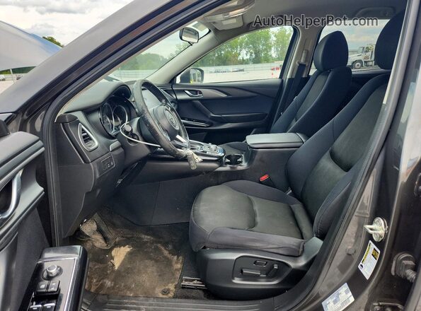 JM3TCBBY8H0137130 2017 MAZDA CX-9 Gray Вид салону спереду