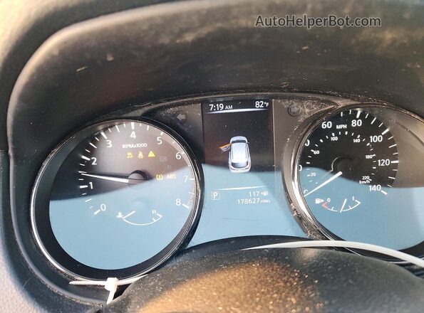 JN1BJ1CP2HW033775 2017 NISSAN ROGUE Black Вид щитка приладів