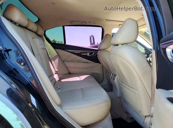 JN1EV7AP2JM362789 2018 INFINITI Q50 Blue Rear seats view