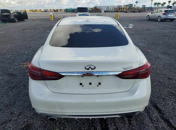 JN1EV7AP2JM591571 2018 INFINITI Q50 White Rear view