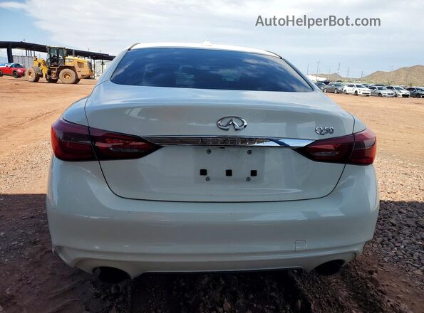 JN1EV7AP7JM357720 2018 INFINITI Q50 White Հետևի տեսք