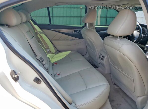 JN1EV7AP9HM744103 2017 INFINITI Q50 White Вид задніх сидінь