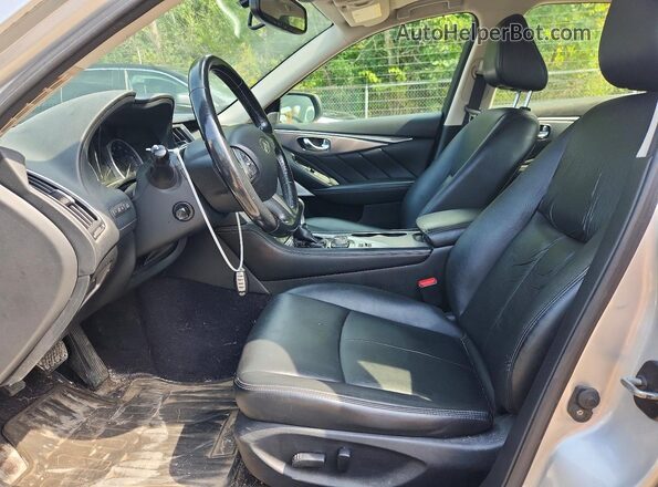 JN1EV7AR0HM832619 2017 INFINITI Q50 Silver Вид салону спереду
