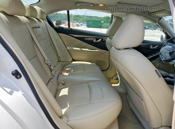 JN1EV7AR1HM835514 2017 INFINITI Q50 White Rear seats view