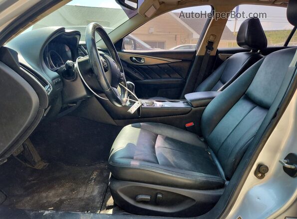 JN1EV7AR4HM841372 2017 INFINITI Q50 Silver Front interior view