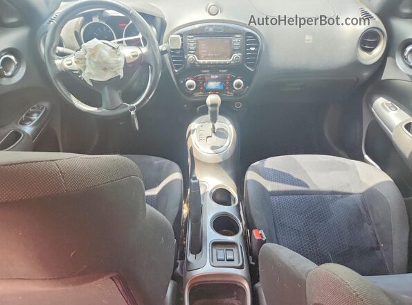 JN8AF5MV1HT754576 2017 NISSAN JUKE Silver Вид панелі приладів