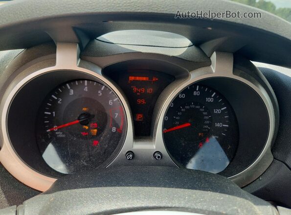 JN8AF5MV1HT754576 2017 NISSAN JUKE Silver Вид щитка приладів