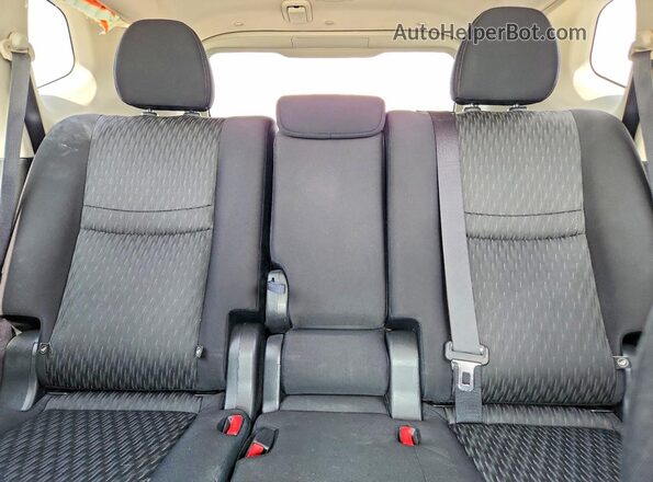 JN8AT2MT1KW504878 2019 NISSAN ROGUE Black Widok tylnych siedzeń