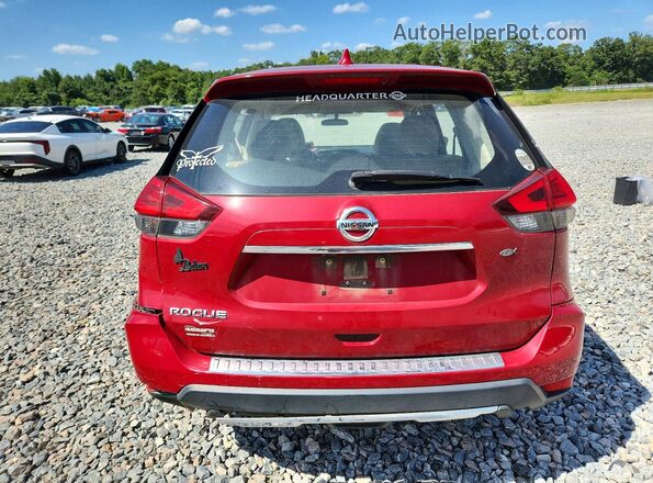 JN8AT2MT2HW385649 2017 NISSAN ROGUE Красный Вид сзади