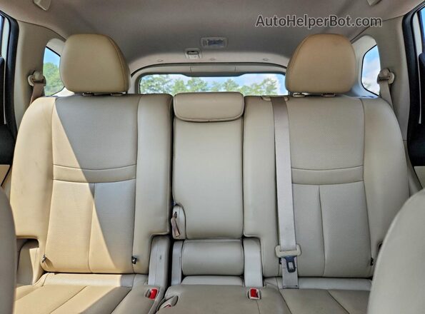JN8AT2MT2HW397817 2017 NISSAN ROGUE Белый Вид задних сидений