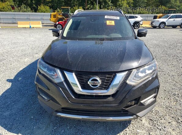 JN8AT2MT4JW470126 2018 NISSAN ROGUE Черный Вид спереди