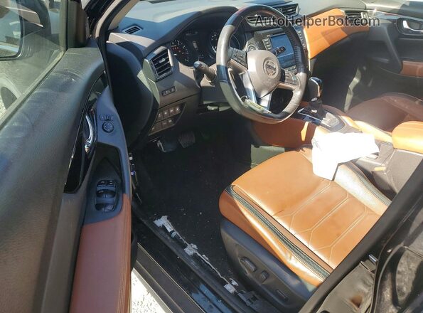 JN8AT2MT4JW470126 2018 NISSAN ROGUE Черный Вид панели приборов