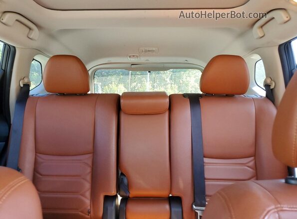 JN8AT2MT4JW470126 2018 NISSAN ROGUE Черный Вид задних сидений