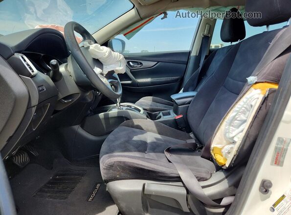 JN8AT2MT5GW029520 2016 NISSAN ROGUE White Front interior view