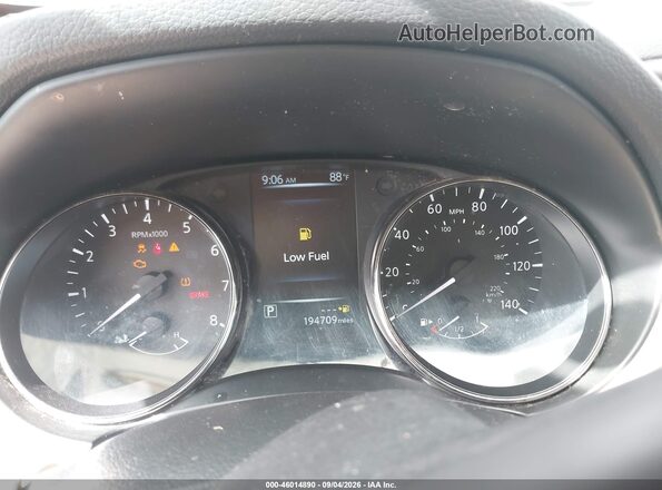 JN8AT2MT7HW139079 2017 NISSAN ROGUE Orange უკანა სავარძლების ხედი
